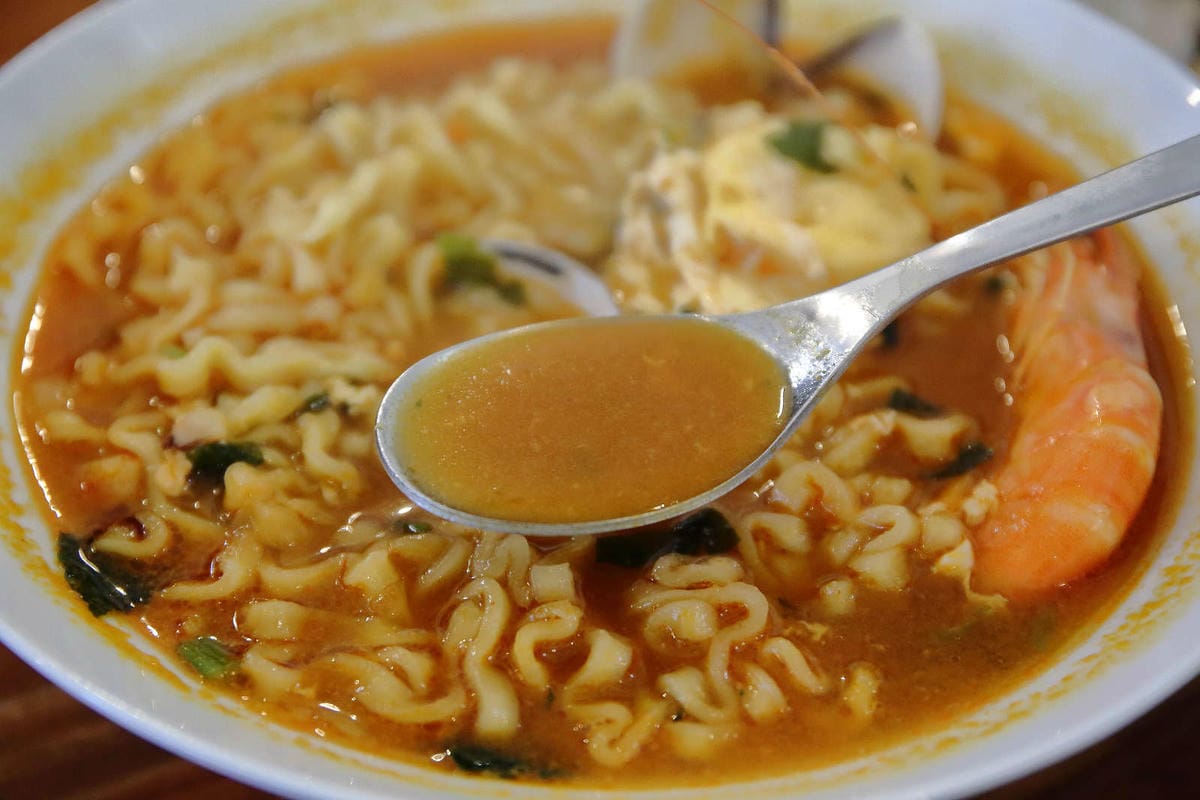 【食。台北】Caviar café+brunch魚子醬咖啡〜台北寵物餐廳推薦！可愛柴犬韓風咖啡店，美好的早午餐約會健康養生輕食料理