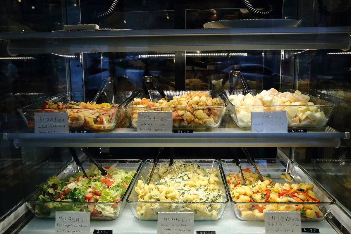 【食。台北】Caviar café+brunch魚子醬咖啡〜台北寵物餐廳推薦！可愛柴犬韓風咖啡店，美好的早午餐約會健康養生輕食料理