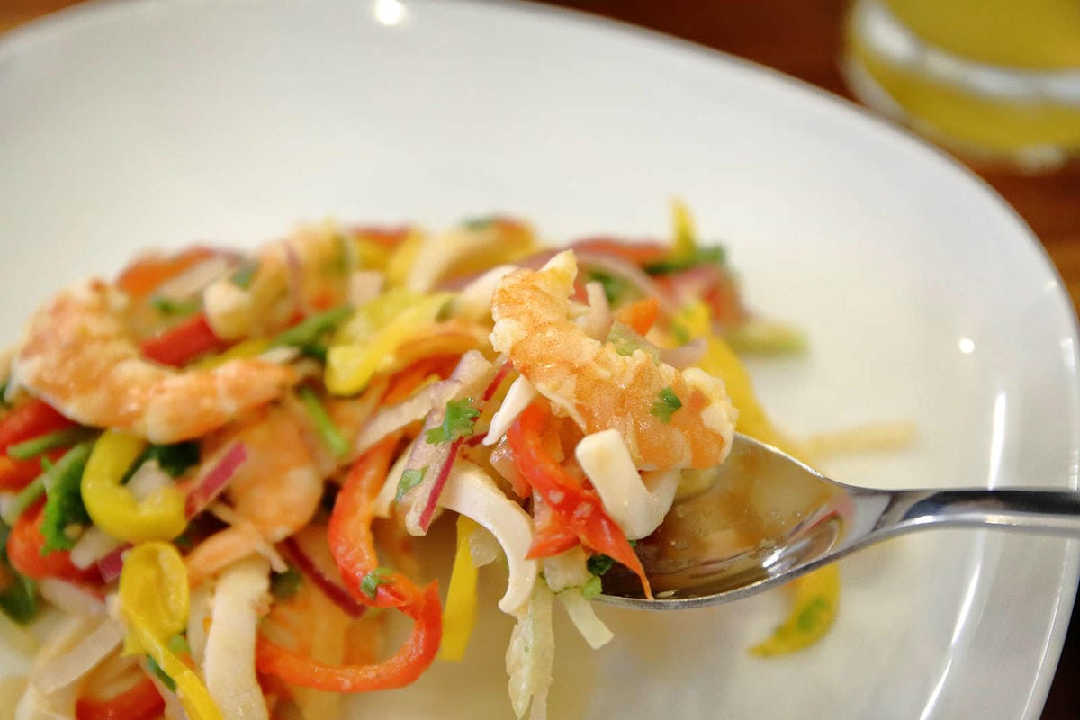 【食。台北】Caviar café+brunch魚子醬咖啡〜台北寵物餐廳推薦！可愛柴犬韓風咖啡店，美好的早午餐約會健康養生輕食料理