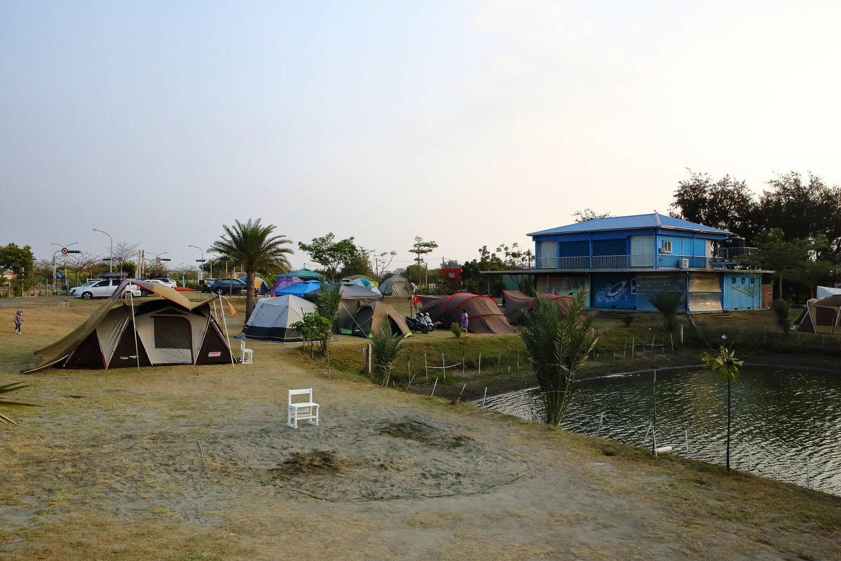 【宿。台南】四草舟屋〜台南寵物友善民宿,露營、划獨木舟、釣魚,帶著毛小孩來去住一晚!