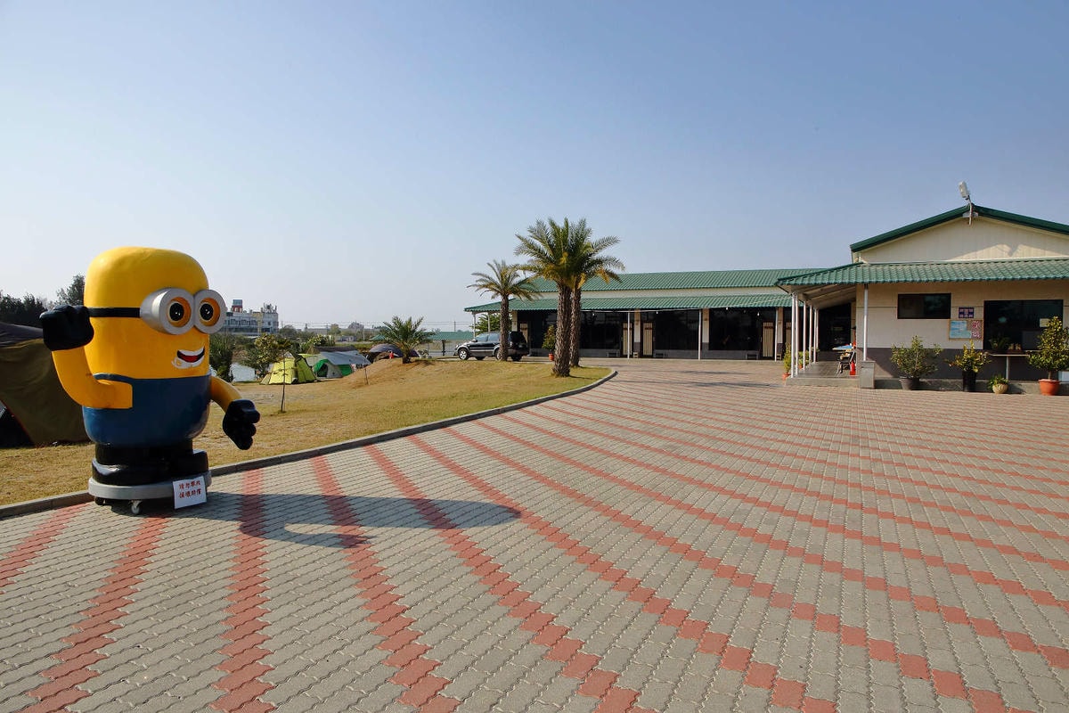 【宿。台南】四草舟屋〜台南寵物友善民宿,露營、划獨木舟、釣魚,帶著毛小孩來去住一晚!