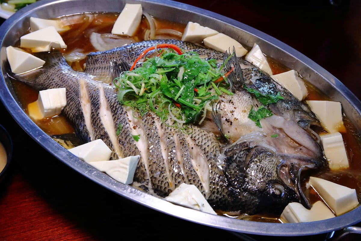 【食。宜蘭】宜蘭蘆花雞料理餐廳～烤雞，乾爽脆皮的雞來了！