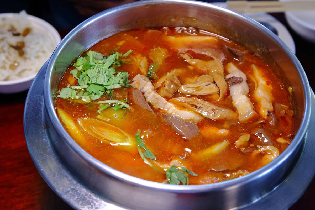 【食。宜蘭】宜蘭蘆花雞料理餐廳～烤雞，乾爽脆皮的雞來了！