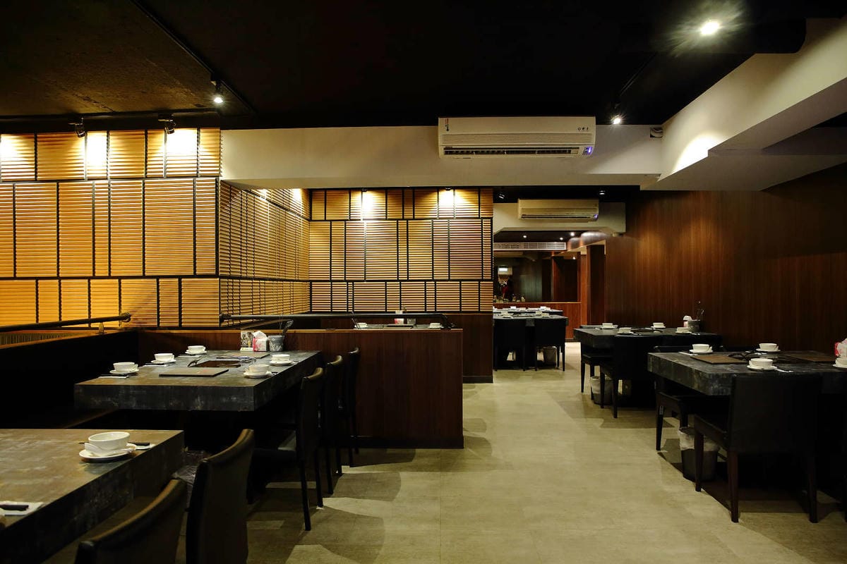 【食。台北】老撈麻辣火鍋〜饕級麻辣控的口袋名單！台北宵夜美食，吃麻辣鍋還能配熱炒，雙重享受，迸出新滋味！