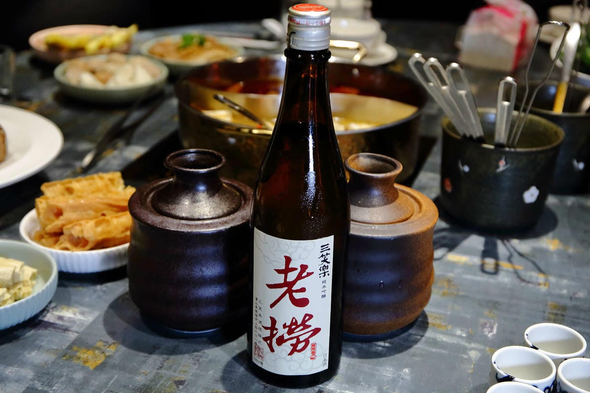 【食。台北】老撈麻辣火鍋〜饕級麻辣控的口袋名單！台北宵夜美食，吃麻辣鍋還能配熱炒，雙重享受，迸出新滋味！