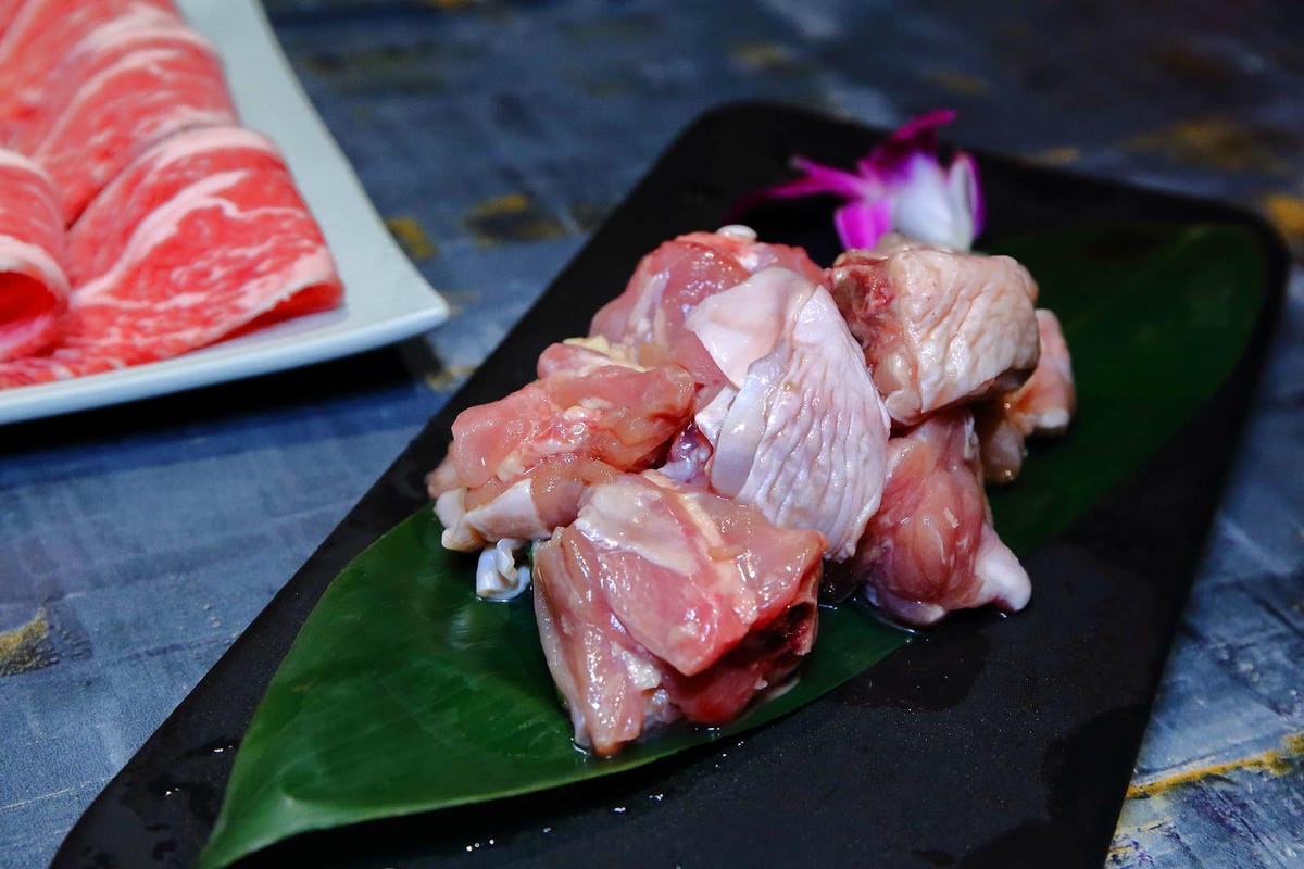 【食。台北】老撈麻辣火鍋〜饕級麻辣控的口袋名單！台北宵夜美食，吃麻辣鍋還能配熱炒，雙重享受，迸出新滋味！
