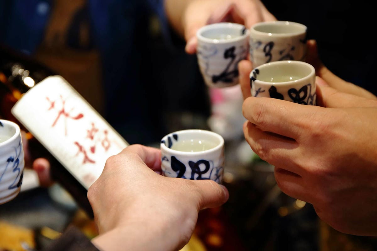 【食。台北】老撈麻辣火鍋〜饕級麻辣控的口袋名單！台北宵夜美食，吃麻辣鍋還能配熱炒，雙重享受，迸出新滋味！