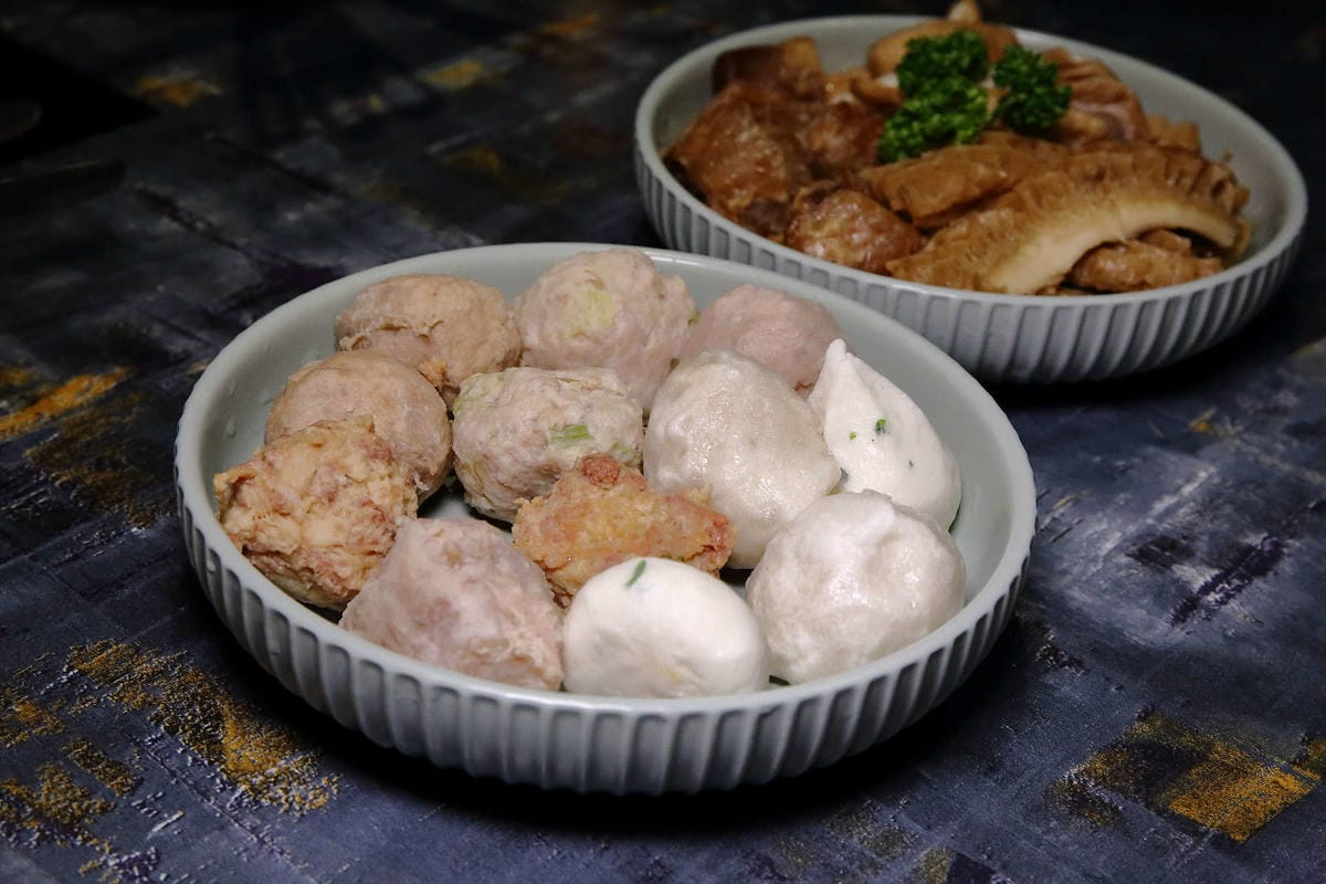 【食。台北】老撈麻辣火鍋〜饕級麻辣控的口袋名單！台北宵夜美食，吃麻辣鍋還能配熱炒，雙重享受，迸出新滋味！
