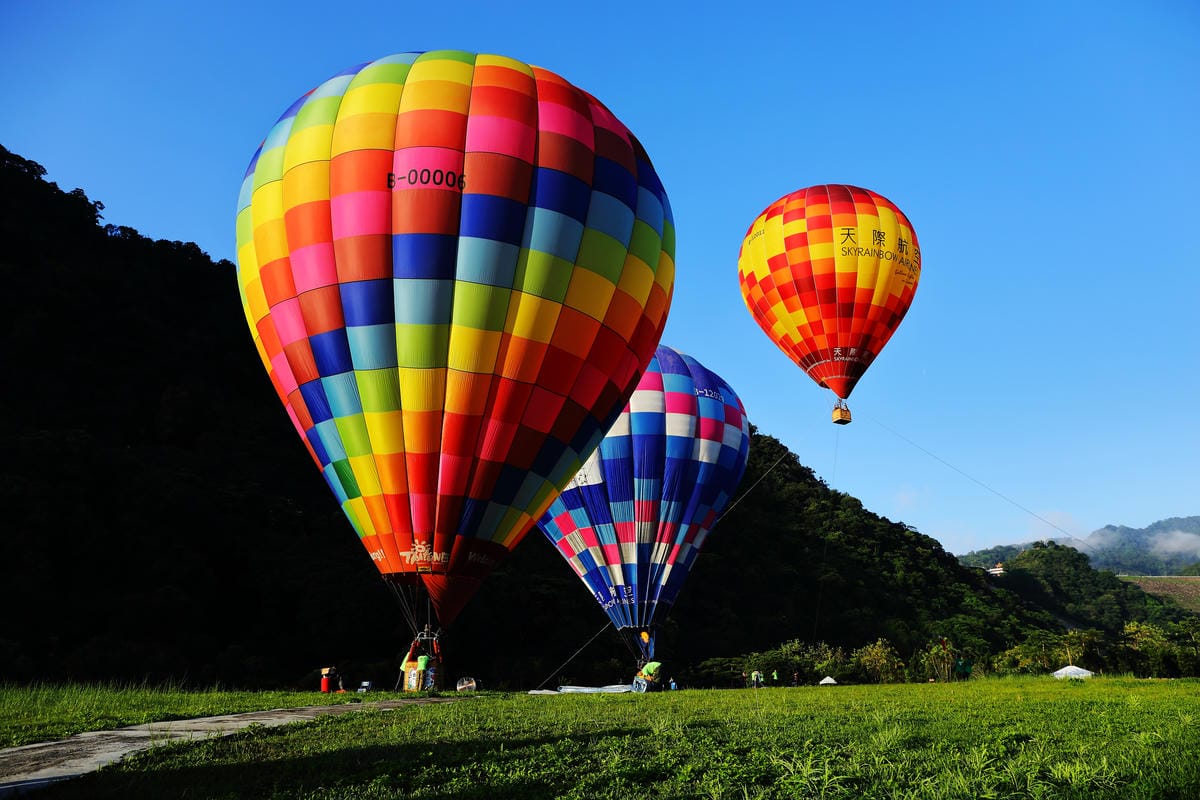 【遊。桃園】2019桃園石門熱氣球嘉年華。今夏第一發～石門水庫熱氣球又來惹！