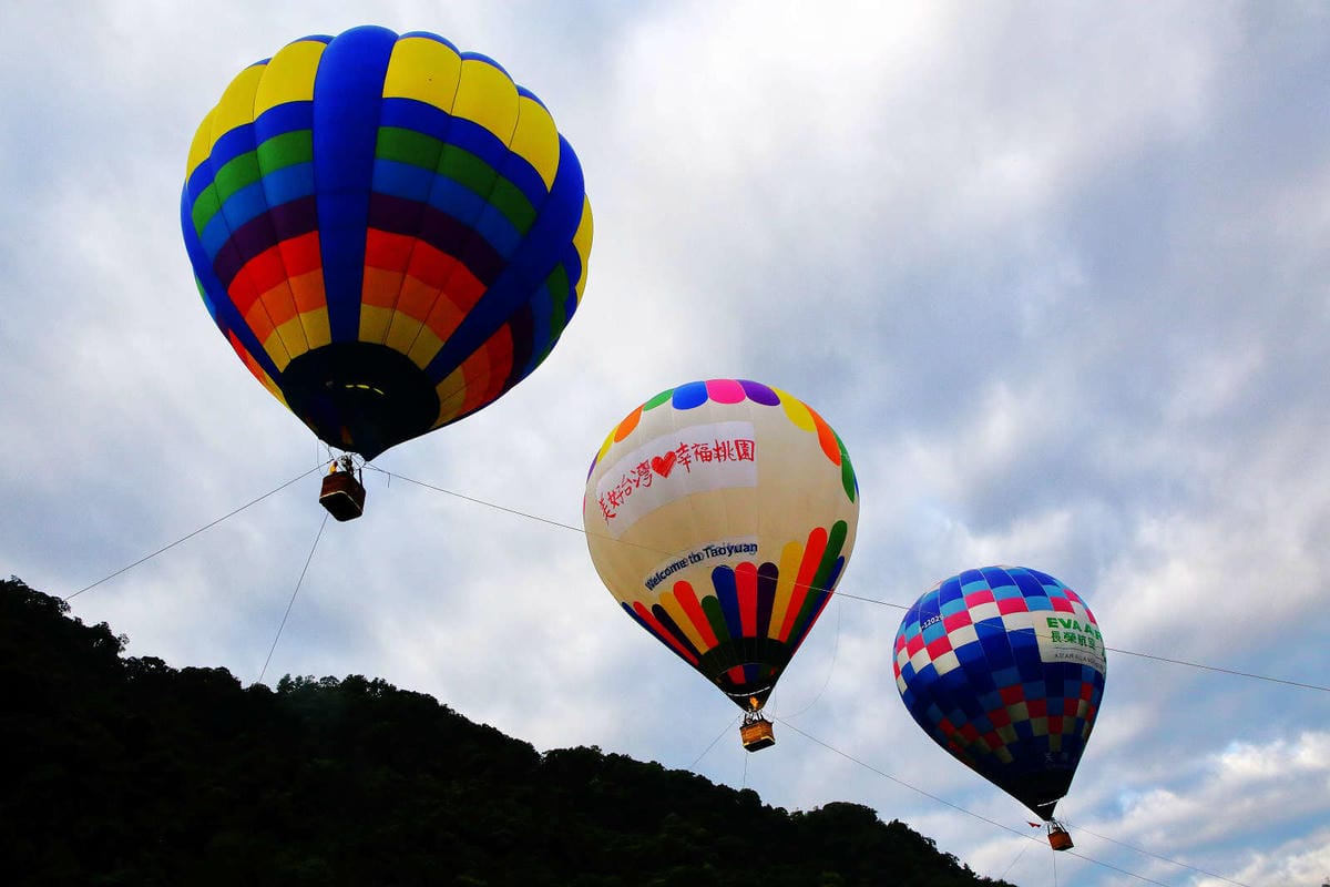 【遊。桃園】2019桃園石門熱氣球嘉年華。今夏第一發～石門水庫熱氣球又來惹！