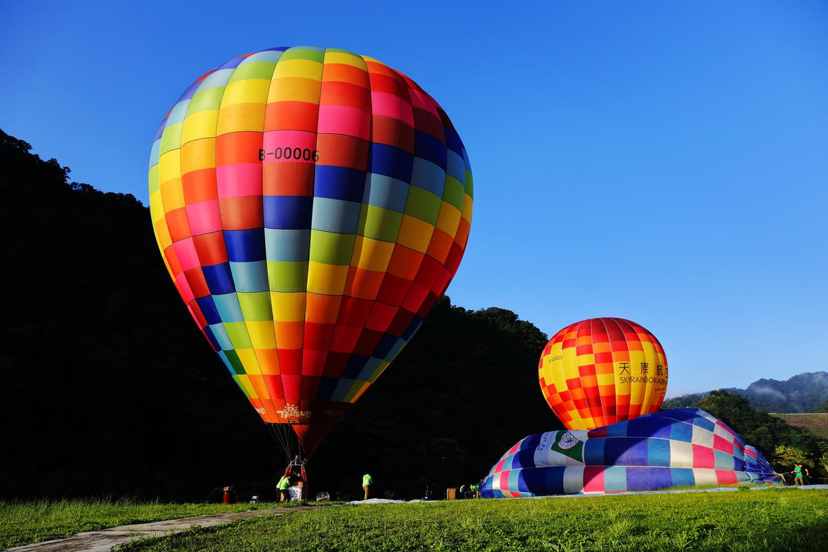 【遊。桃園】2019桃園石門熱氣球嘉年華。今夏第一發～石門水庫熱氣球又來惹！
