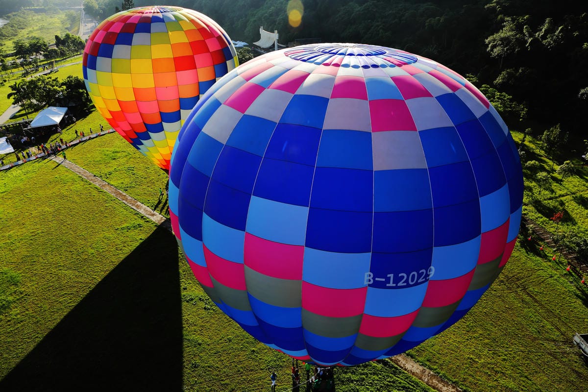 【遊。桃園】2019桃園石門熱氣球嘉年華。今夏第一發～石門水庫熱氣球又來惹！