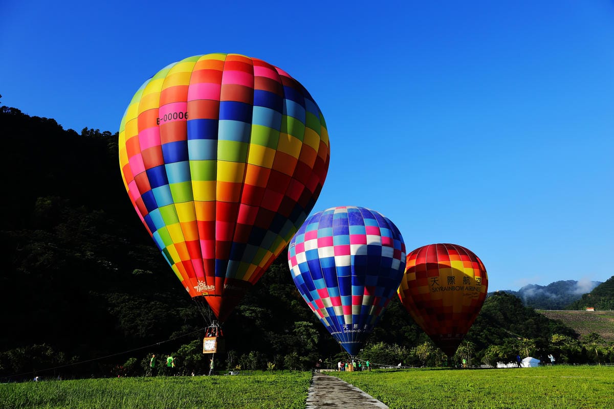 【遊。桃園】2019桃園石門熱氣球嘉年華。今夏第一發～石門水庫熱氣球又來惹！