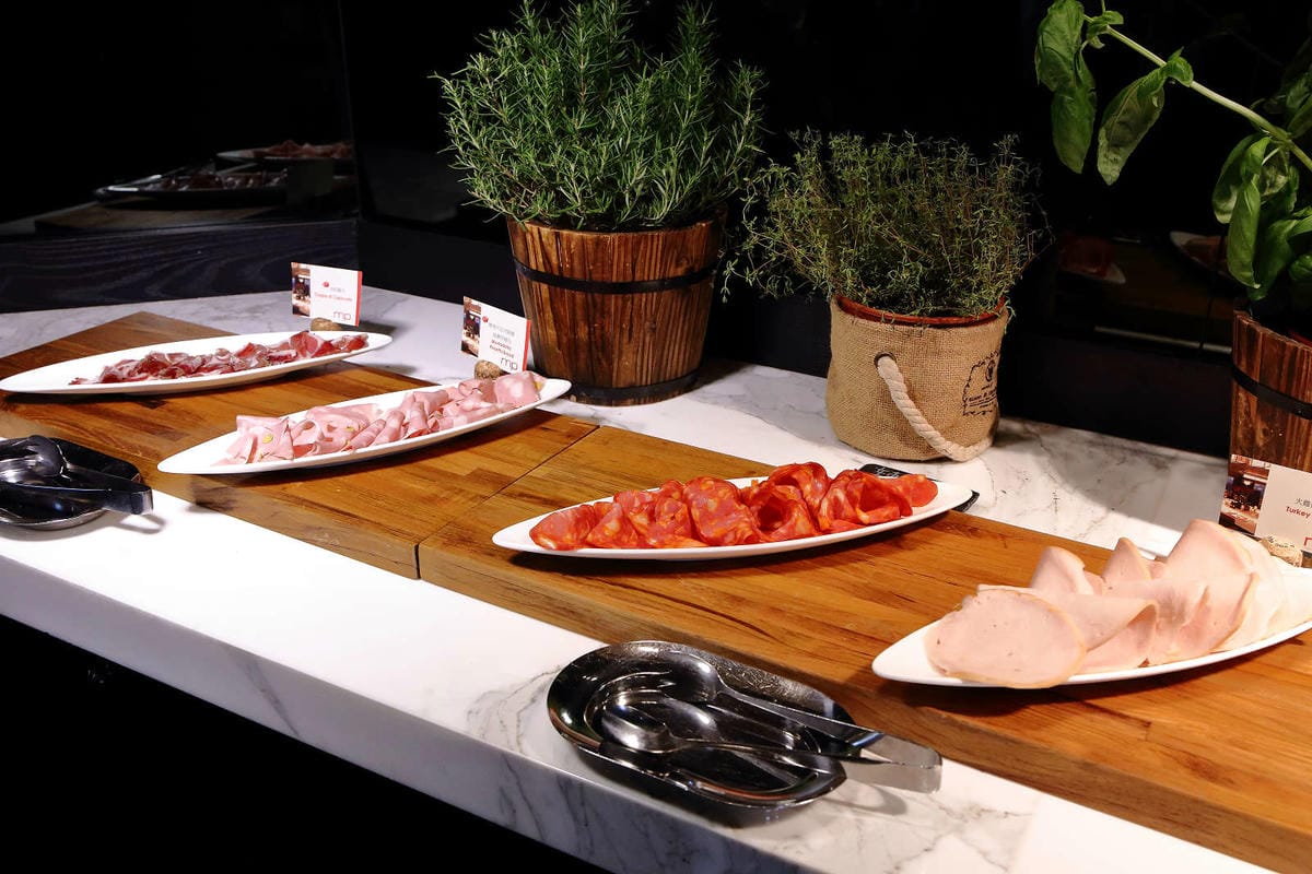 【食。台北】馬可波羅義大利餐廳-香格里拉台北遠東國際大飯店〜假日限定早午餐，高貴華麗的早午餐盛宴，晚起鳥兒有蟲吃，而且還吃到飽！