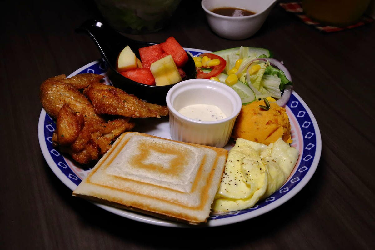 【食。板橋】翁林.林Café〜板橋巷弄美食推薦。新埔站全天候早午餐、義大利麵，鄉村風打造出專屬於女生小聚的浪漫約會！