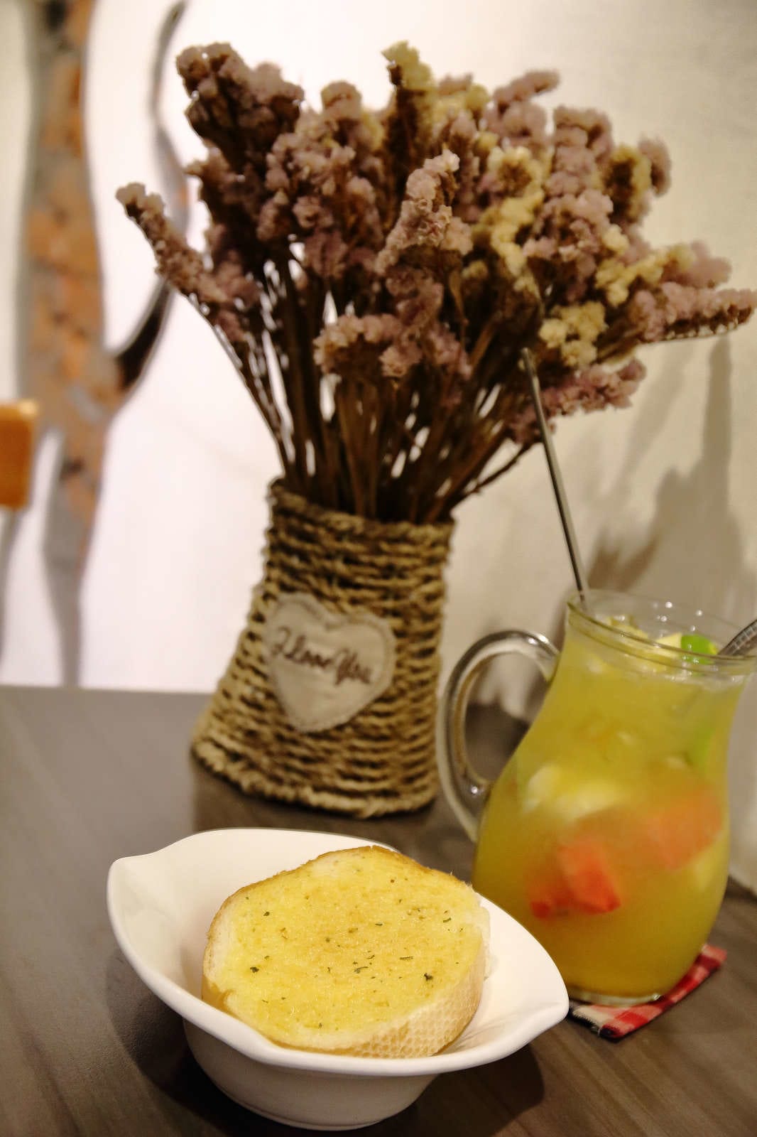 【食。板橋】翁林.林Café〜板橋巷弄美食推薦。新埔站全天候早午餐、義大利麵，鄉村風打造出專屬於女生小聚的浪漫約會！