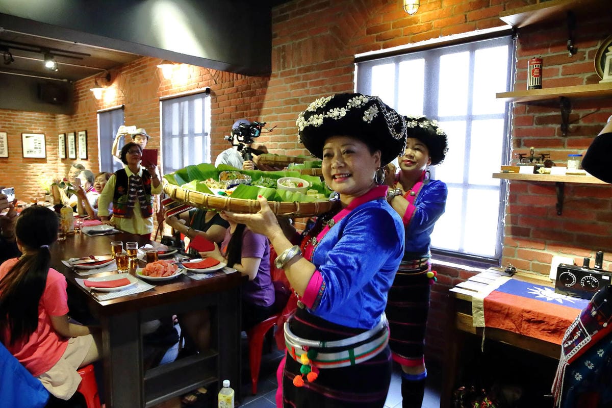 【中壢商圈好活動】魅力金三角商圈輕體驗〜特殊的雲南文化，特別的滇緬料理！忠貞市場/雲南美食/國旗屋，一生必來體驗一次的在地文化