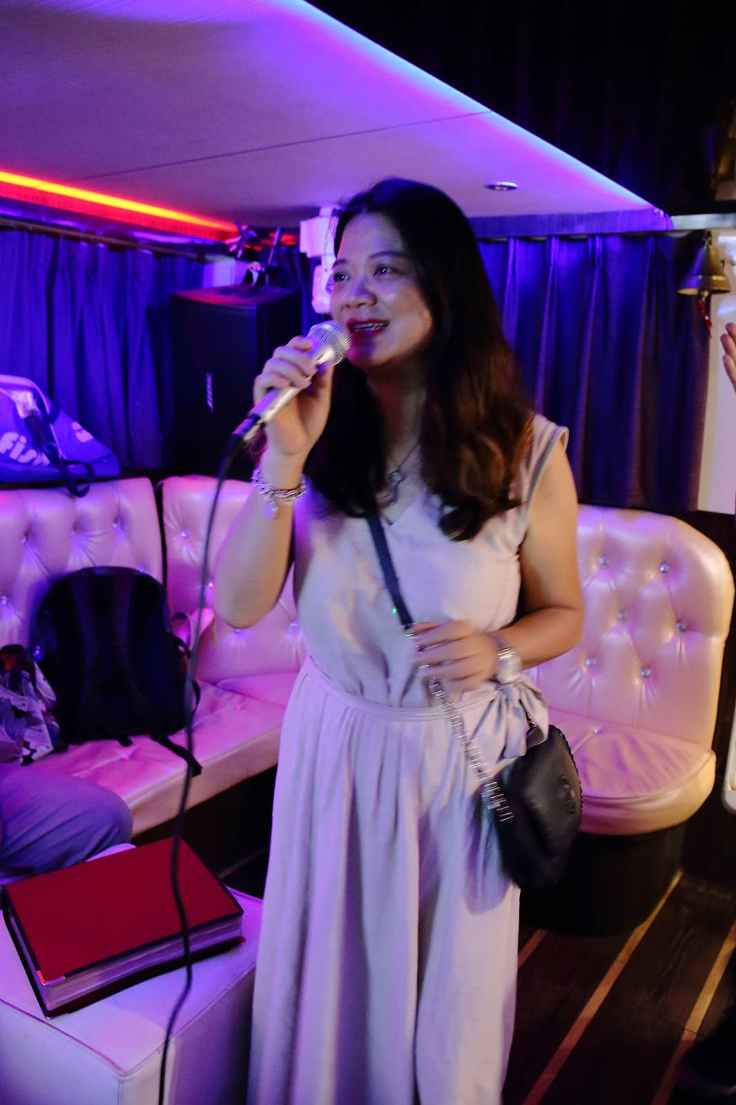 【遊。台北】BOK舶克遊艇派對〜大稻埕柴團遊艇趴,航程享受淡水河沿岸風光看夕陽、欣賞夜景、KTV歡唱,歡樂新體驗!