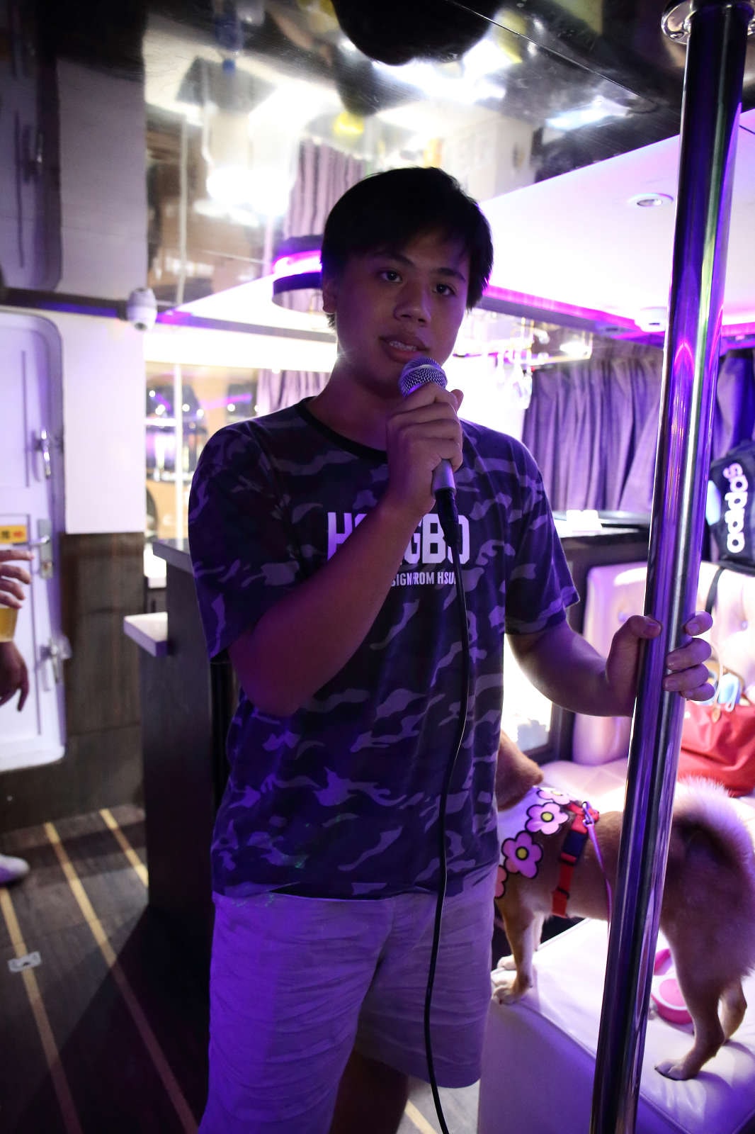 【遊。台北】BOK舶克遊艇派對〜大稻埕柴團遊艇趴,航程享受淡水河沿岸風光看夕陽、欣賞夜景、KTV歡唱,歡樂新體驗!