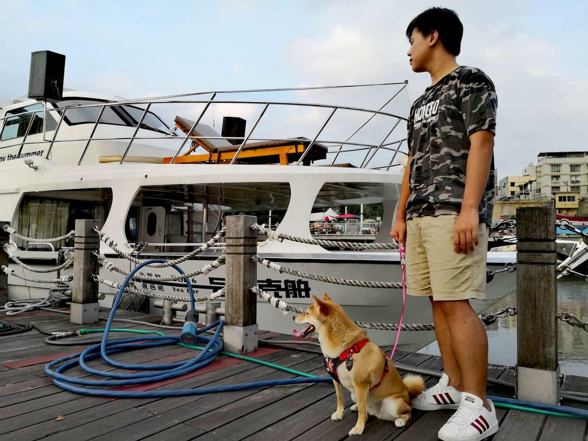 【遊。台北】BOK舶克遊艇派對〜大稻埕柴團遊艇趴,航程享受淡水河沿岸風光看夕陽、欣賞夜景、KTV歡唱,歡樂新體驗!