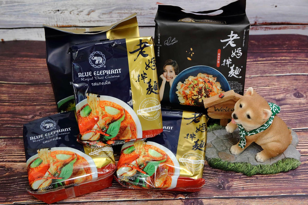 【人氣宅配團購】老媽拌麵-關廟麵專門店〜「老媽拌麵X泰國藍象餐廳」紅綠咖哩新口味上市,6分鐘就能快速上桌的美味,職業婦女們千萬別錯過!