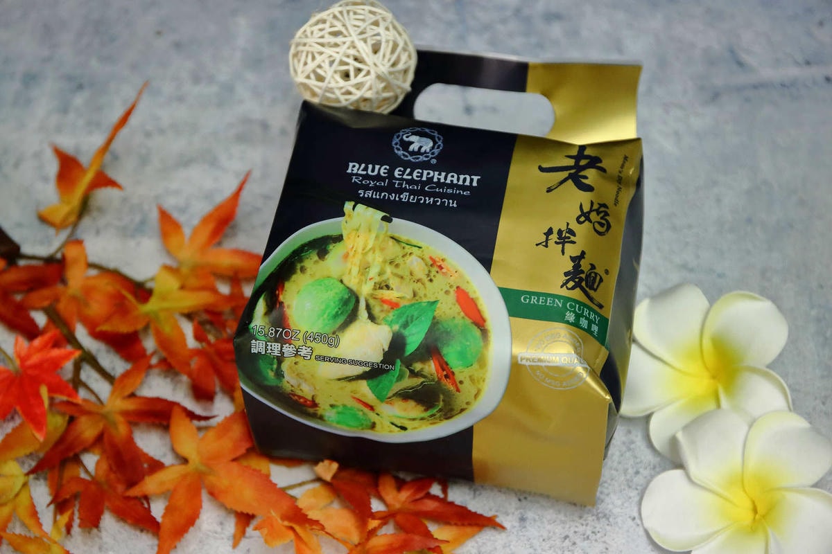 【人氣宅配團購】老媽拌麵-關廟麵專門店〜「老媽拌麵X泰國藍象餐廳」紅綠咖哩新口味上市,6分鐘就能快速上桌的美味,職業婦女們千萬別錯過!