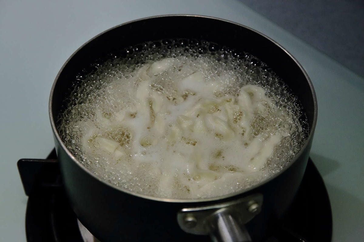 【人氣宅配團購】老媽拌麵-關廟麵專門店〜「老媽拌麵X泰國藍象餐廳」紅綠咖哩新口味上市,6分鐘就能快速上桌的美味,職業婦女們千萬別錯過!