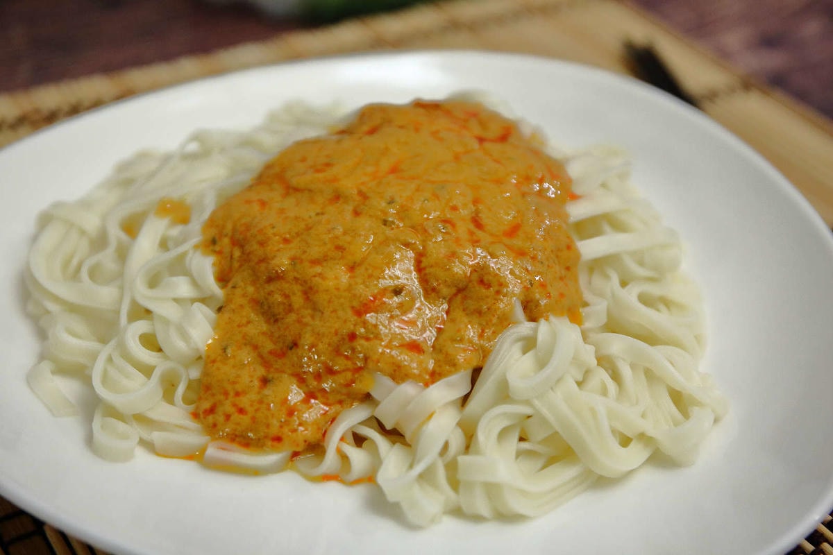 【人氣宅配團購】老媽拌麵-關廟麵專門店〜「老媽拌麵X泰國藍象餐廳」紅綠咖哩新口味上市,6分鐘就能快速上桌的美味,職業婦女們千萬別錯過!