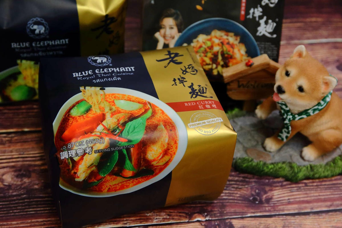 【人氣宅配團購】老媽拌麵-關廟麵專門店〜「老媽拌麵X泰國藍象餐廳」紅綠咖哩新口味上市,6分鐘就能快速上桌的美味,職業婦女們千萬別錯過!