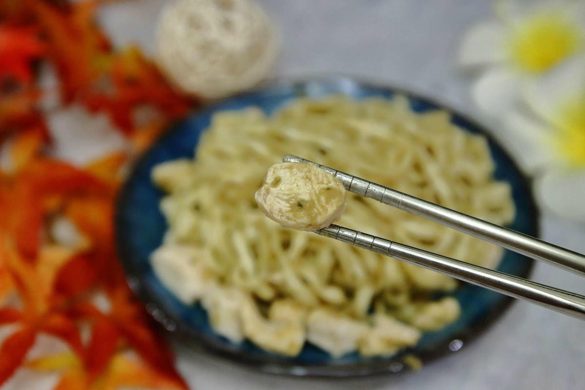 【人氣宅配團購】老媽拌麵-關廟麵專門店〜「老媽拌麵X泰國藍象餐廳」紅綠咖哩新口味上市,6分鐘就能快速上桌的美味,職業婦女們千萬別錯過!