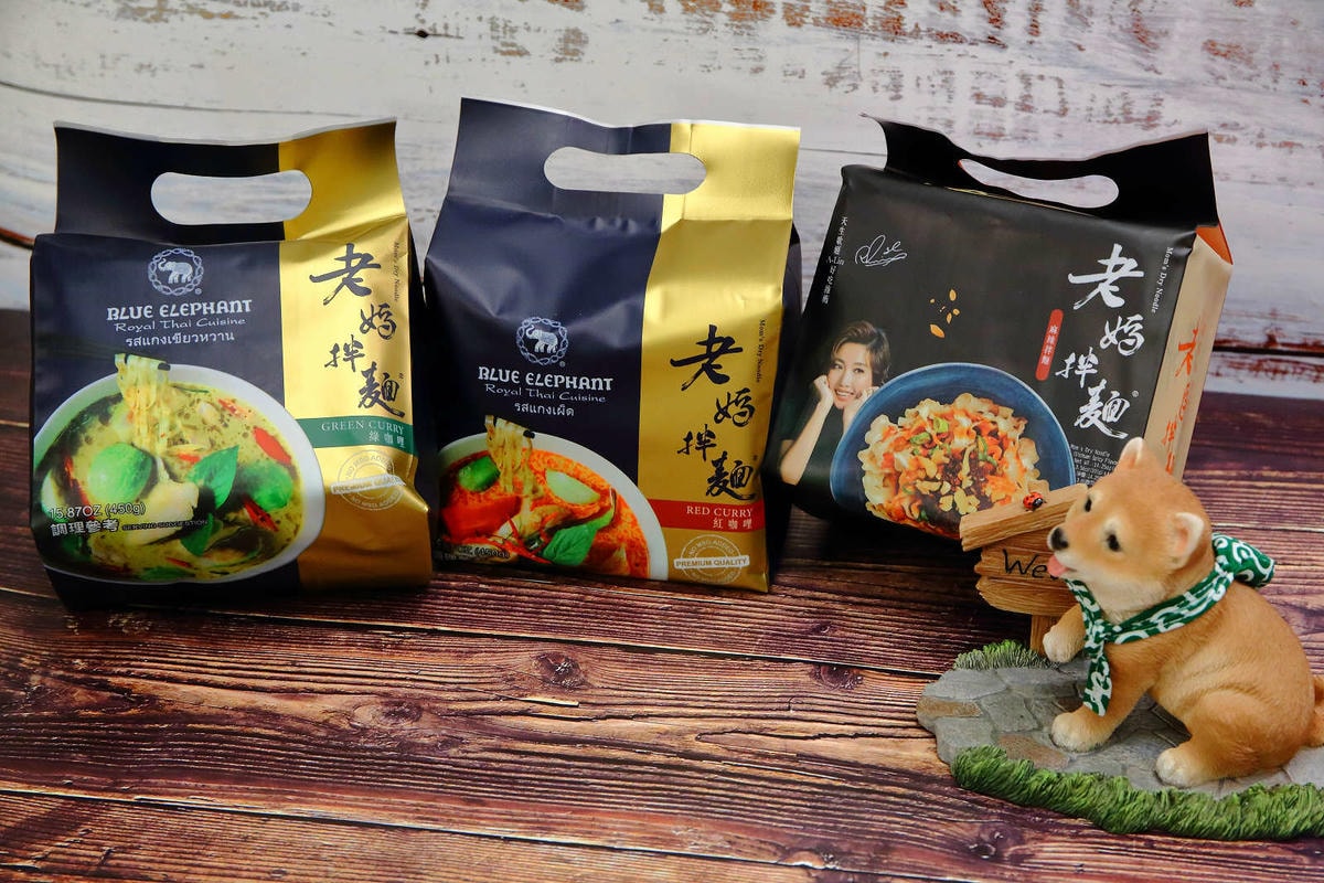 【人氣宅配團購】老媽拌麵-關廟麵專門店〜「老媽拌麵X泰國藍象餐廳」紅綠咖哩新口味上市,6分鐘就能快速上桌的美味,職業婦女們千萬別錯過!