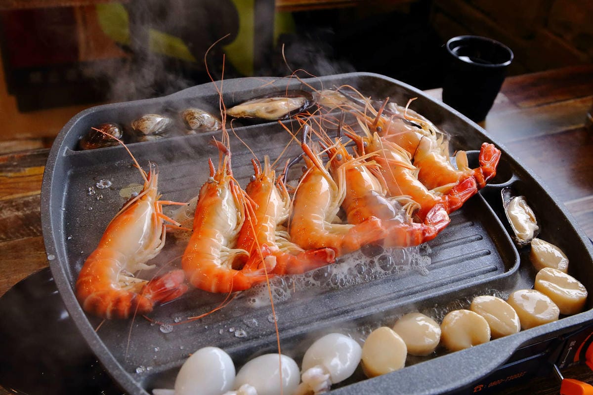 【食。八德】泰蝦樂 水道泰國蝦吃到飽〜八德吃到飽推薦！正宗泰國水道蝦新開幕！泰國蝦現夾現烤+熱炒沙拉吧讓你吃的不要不要的