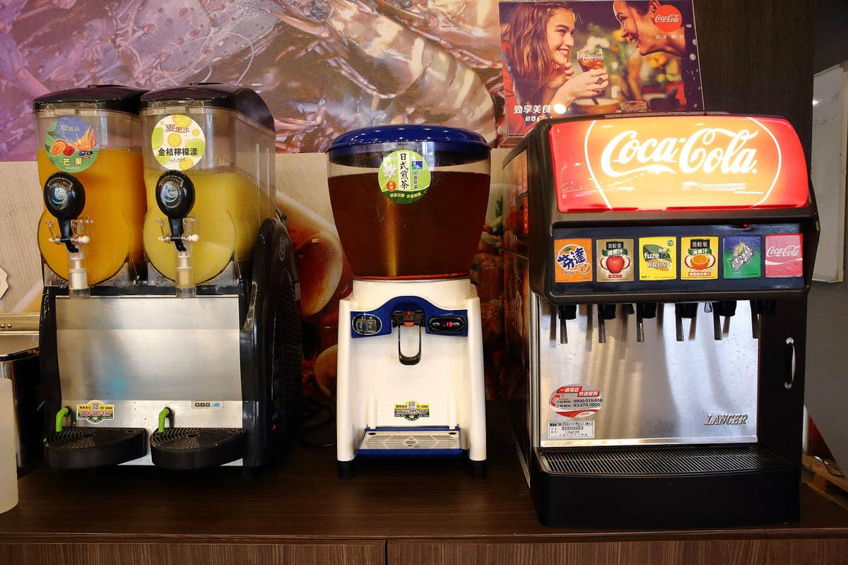 【食。八德】泰蝦樂 水道泰國蝦吃到飽〜八德吃到飽推薦！正宗泰國水道蝦新開幕！泰國蝦現夾現烤+熱炒沙拉吧讓你吃的不要不要的