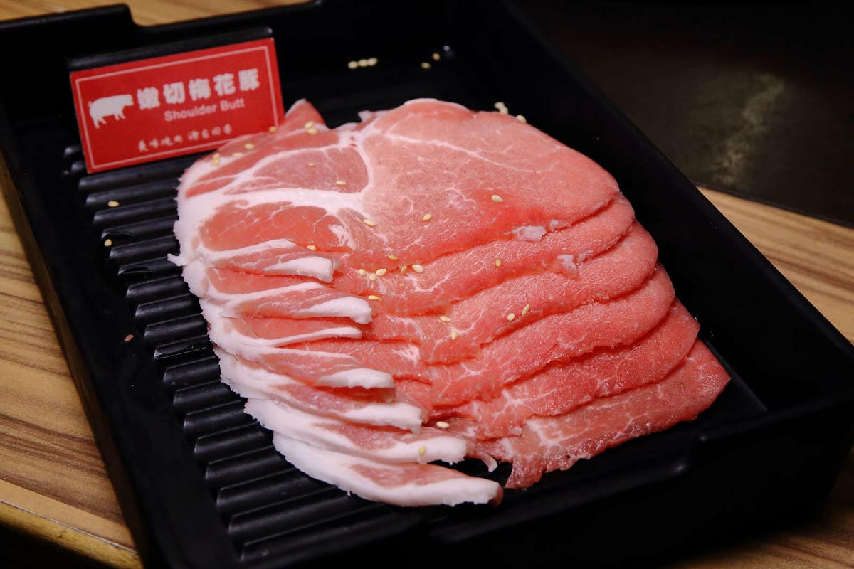 【食。中壢】田季發爺(中壢店)〜烤肉火鍋吃到飽，77種食材任吃，還有厚切牛排，大胃王最愛！