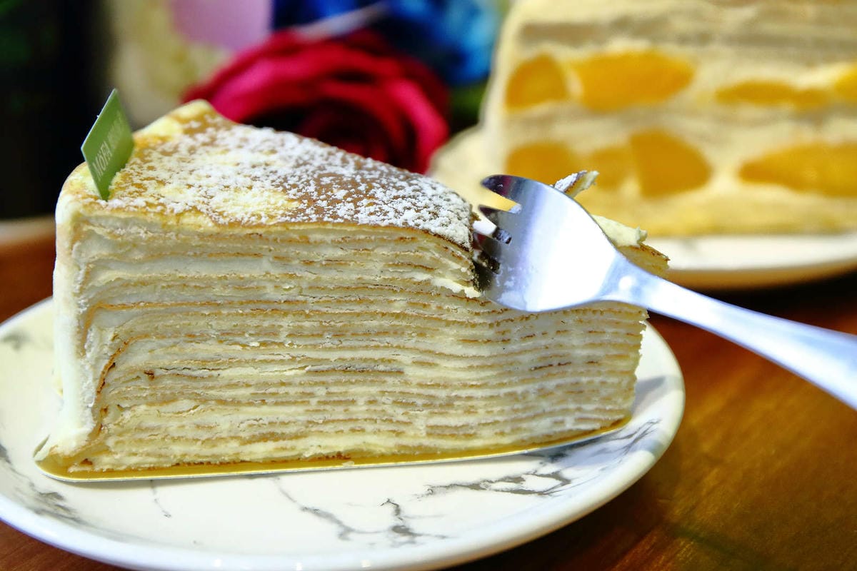 【食。中壢】MOFA 魔法氛子〜會爆漿的千層蛋糕，一刀劃下滿滿芋泥餡湧出，伴手禮、團購高CP值甜點！