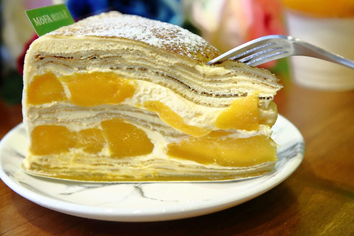 【食。中壢】MOFA 魔法氛子〜會爆漿的千層蛋糕，一刀劃下滿滿芋泥餡湧出，伴手禮、團購高CP值甜點！