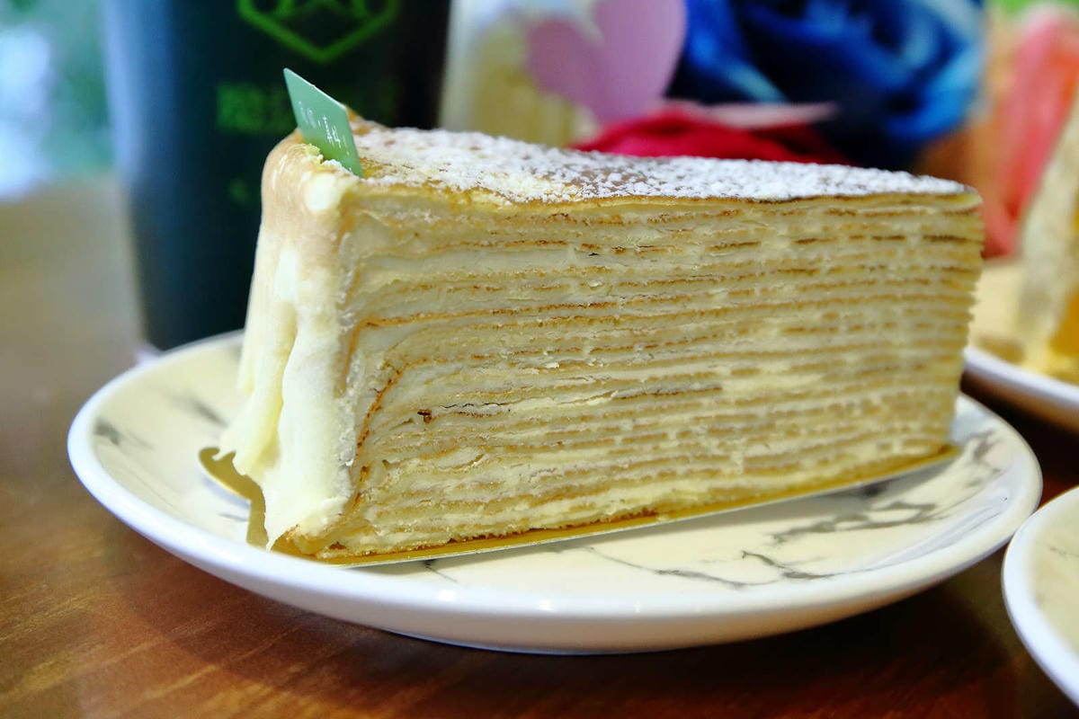 【食。中壢】MOFA 魔法氛子〜會爆漿的千層蛋糕，一刀劃下滿滿芋泥餡湧出，伴手禮、團購高CP值甜點！