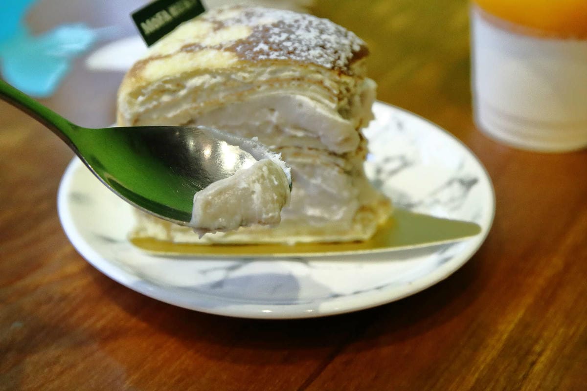 【食。中壢】MOFA 魔法氛子〜會爆漿的千層蛋糕，一刀劃下滿滿芋泥餡湧出，伴手禮、團購高CP值甜點！