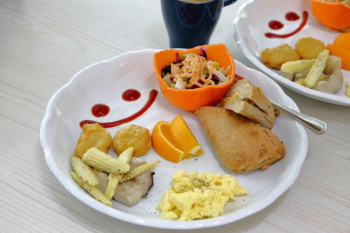 【宿。苗栗】南庄 麥克尼景觀莊園〜帶著毛小孩去旅行,這個夏天衝一波吧!大草皮、寵物游泳池、寵物餐,超棒的泳池寵物友善民宿推薦!