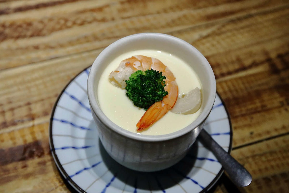 【食。台中】本壽司sushi stores〜台中日本料理推薦。職人手作好味道,平價享受新鮮海味,無菜單料理老饕最愛!(寵物友善餐廳)