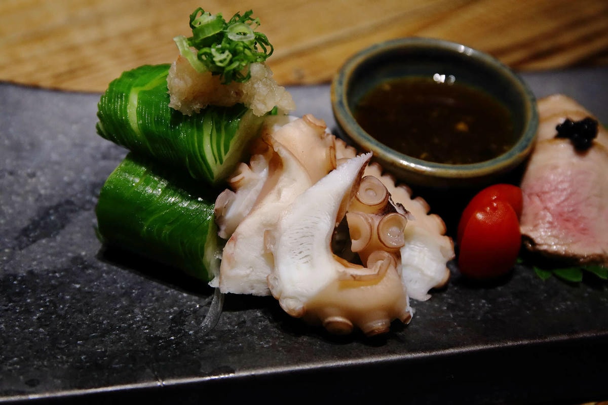 【食。台中】本壽司sushi stores〜台中日本料理推薦。職人手作好味道,平價享受新鮮海味,無菜單料理老饕最愛!(寵物友善餐廳)