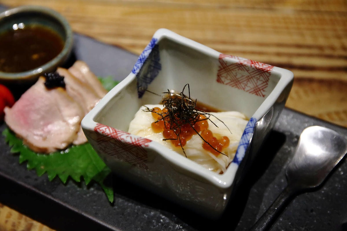 【食。台中】本壽司sushi stores〜台中日本料理推薦。職人手作好味道,平價享受新鮮海味,無菜單料理老饕最愛!(寵物友善餐廳)