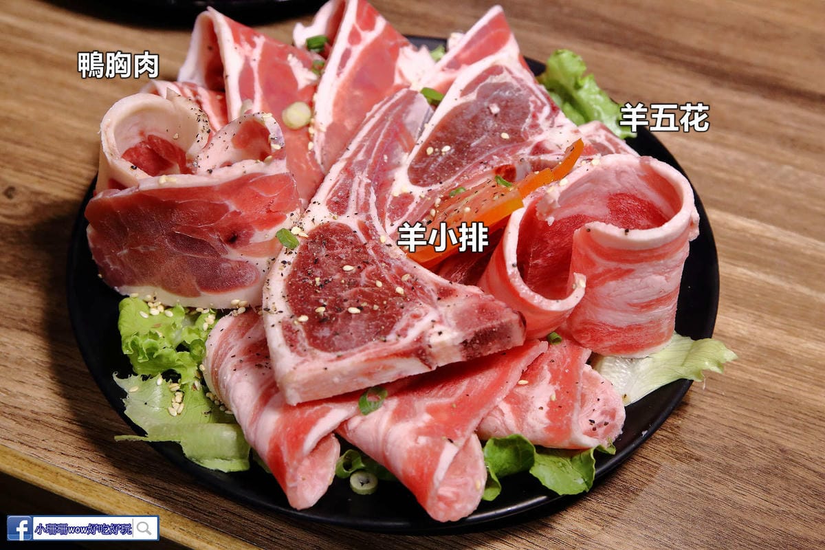 【食。基隆】月桂炭火燒肉〜基隆燒肉吃到飽推薦，安格斯牛、天使紅蝦、Häagen-Dazs吃到飽只要$536起，有正妹的桌邊服務唷