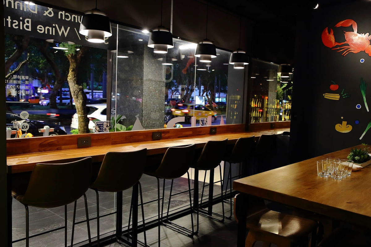 【食。台北】東區餐酒館MURA Lunch&Dinner〜八點檔花露水女神開的餐酒館!CP值爆表餐點超美味,下班放鬆聚餐首選!