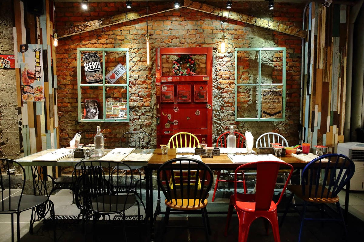 【食。台北】黑熊愛跳舞〜大安美式餐廳。食尚玩家介紹，一定要收藏，超浮誇視覺系人氣美食！(寵物友善)