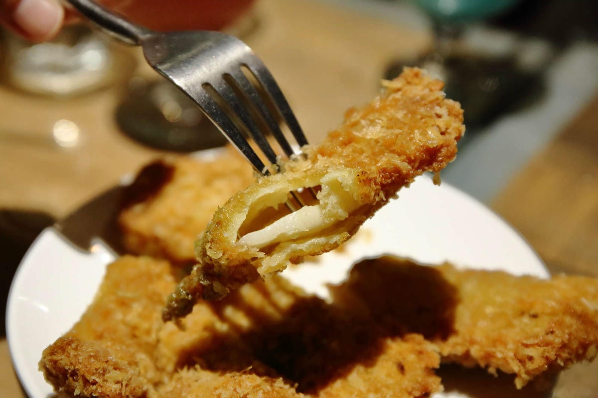 【食。台北】黑熊愛跳舞〜大安美式餐廳。食尚玩家介紹，一定要收藏，超浮誇視覺系人氣美食！(寵物友善)