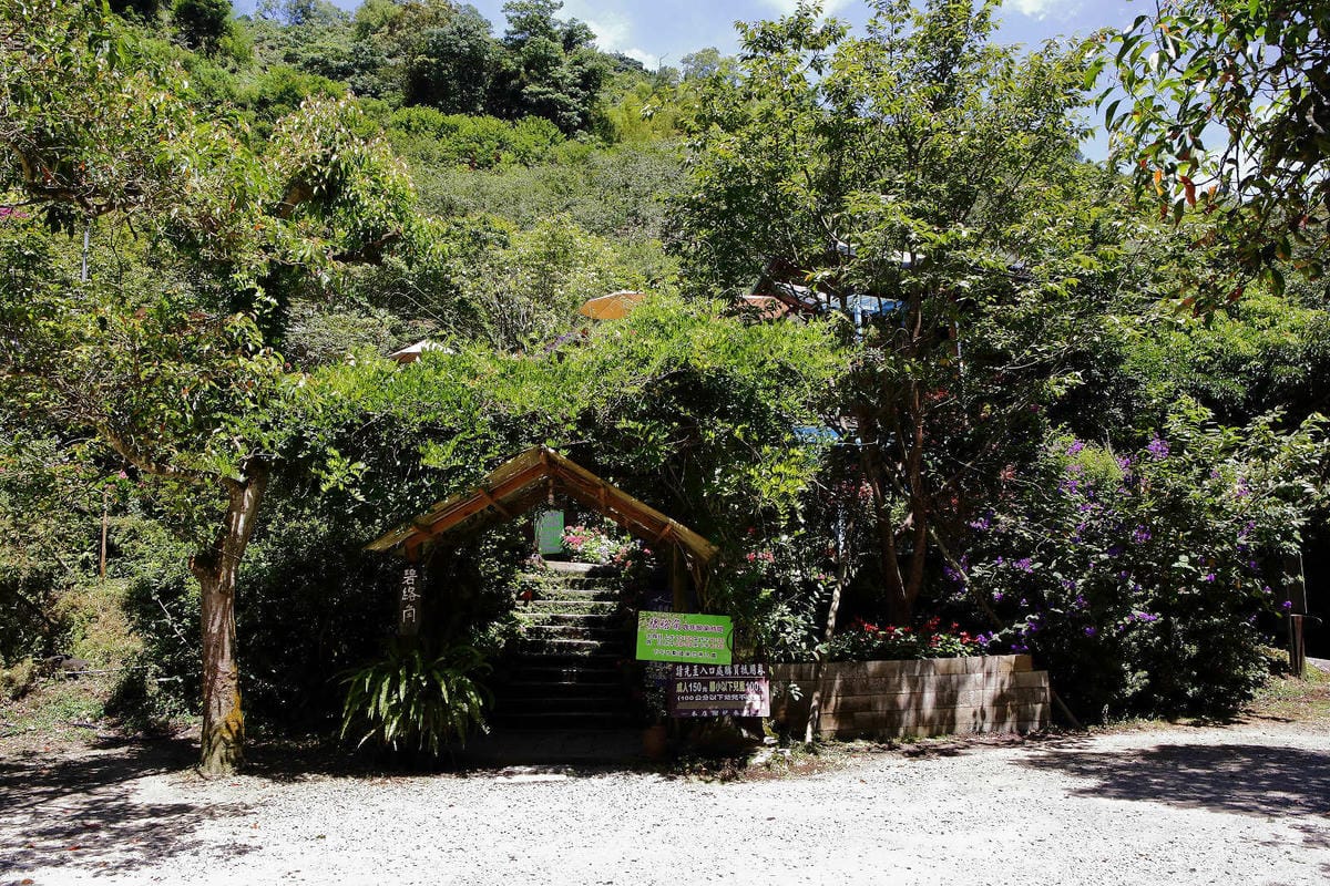 【遊。苗栗】南庄碧絡角花園咖啡〜隱身於山林中的秘密花園，四季如畫的花海，浪漫造景拍不完！