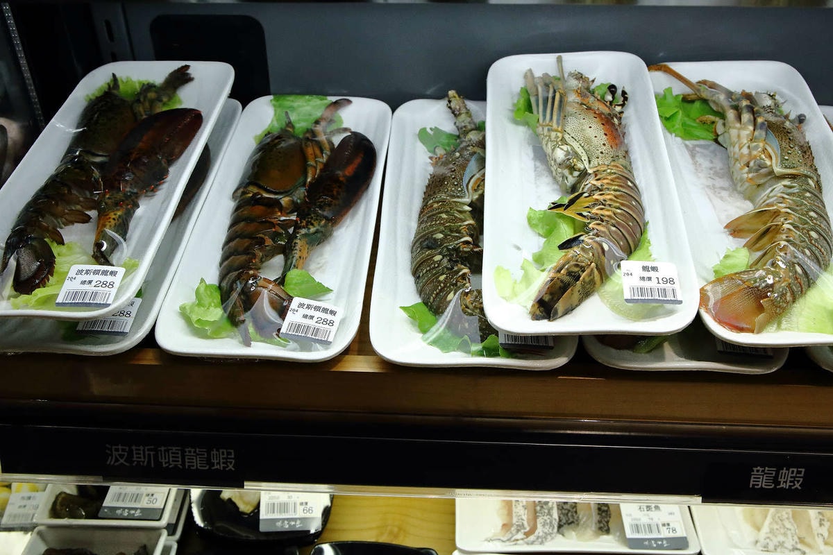 【食。新店】祥富水產火鍋超市(新店家樂福店)〜全台第一家海鮮超市火鍋。想吃什麼自己挑,海鮮產地直送澎派新鮮漁貨美味上桌!(已歇業)