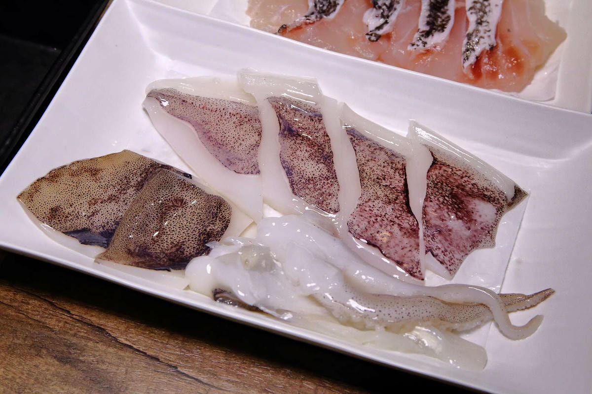 【食。新店】祥富水產火鍋超市(新店家樂福店)〜全台第一家海鮮超市火鍋。想吃什麼自己挑,海鮮產地直送澎派新鮮漁貨美味上桌!(已歇業)