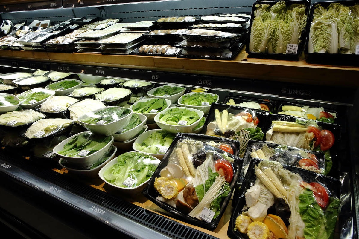 【食。新店】祥富水產火鍋超市(新店家樂福店)〜全台第一家海鮮超市火鍋。想吃什麼自己挑,海鮮產地直送澎派新鮮漁貨美味上桌!(已歇業)